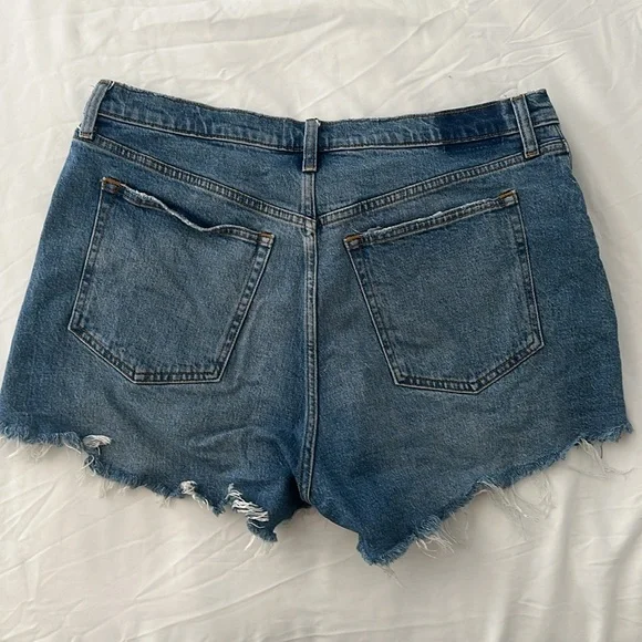 Abercrombie Curve Love Shorts - Picture 3 of 3